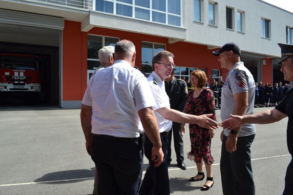 Пожарникари от Казанлък посрещнаха колеги от Германия 