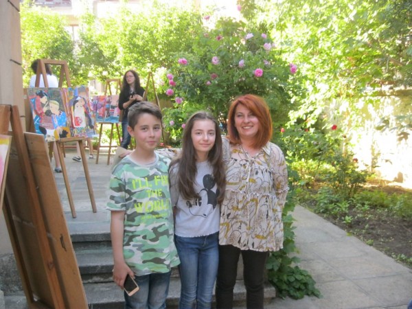 Малките художници почетоха Иван Милев с изложба