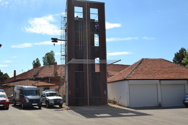 Пожарникари от Казанлък посрещнаха колеги от Германия 