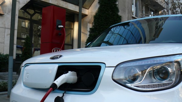 ПЪРВАТА ЕЛЕКТРОСТАНЦИЯ С БЕЗПЛАТЕН ЗАРЯД В КАЗАНЛЪК