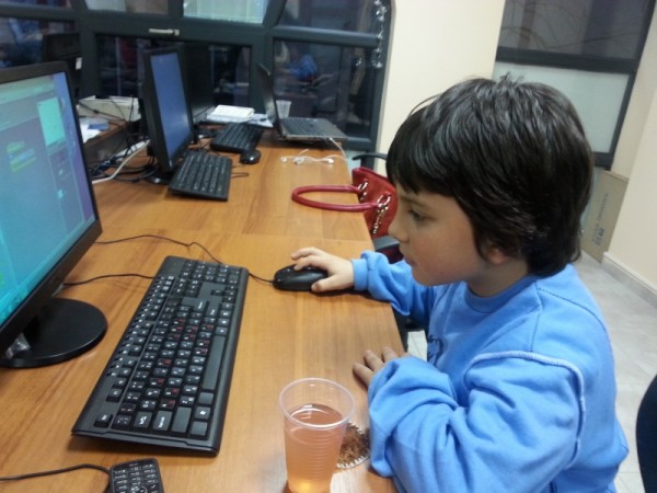 Детската академия по програмиране завоюва 17 отличия в националното IT Знайко