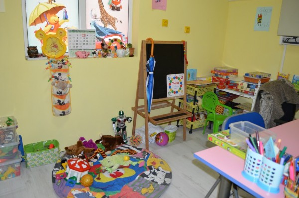 Логопедичен център „Светулка” стартира летни терапевтични програми за деца