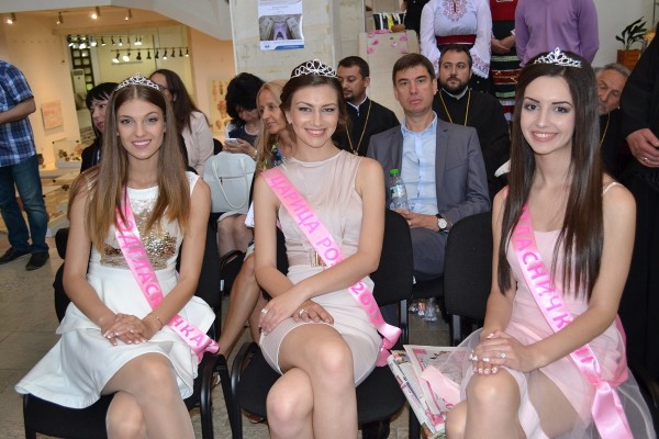 Почетен гражданин и марка в Деня на Казанлък