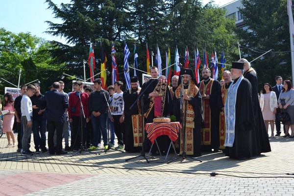 Община Казанлък отбелязва официалния си празник