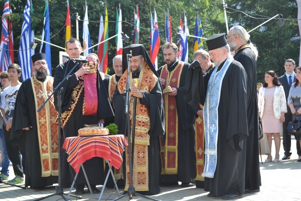 Община Казанлък отбелязва официалния си празник