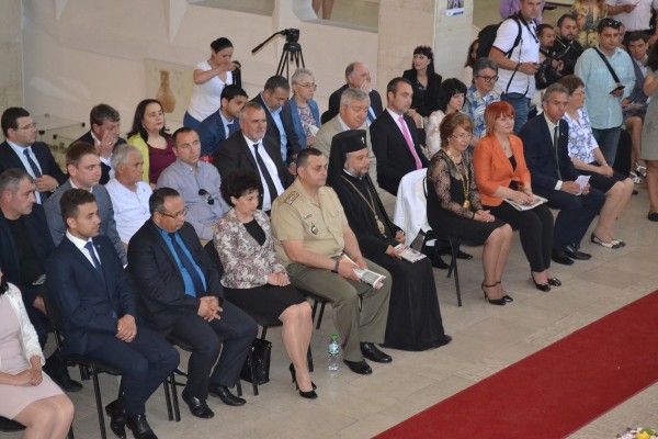 Почетен гражданин и марка в Деня на Казанлък