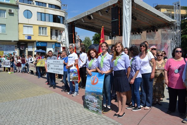 Община Казанлък отбелязва официалния си празник