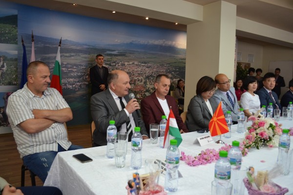 Среща на Кмета с делегациите от побратимените градове