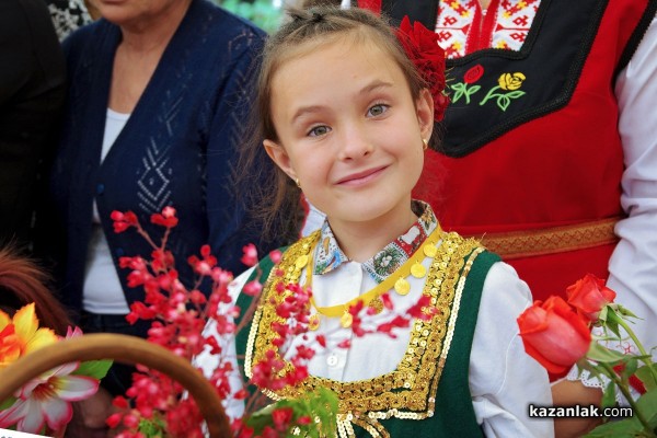 “Хлябът на българина“ с Ути Бъчваров и Джон Лоутън