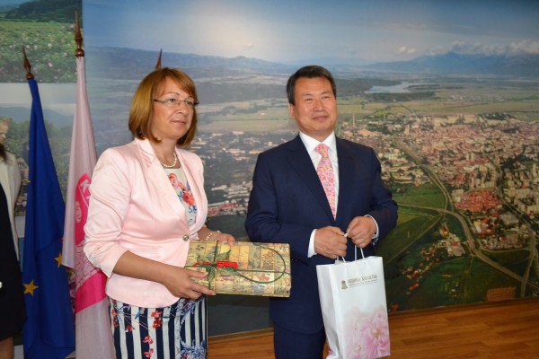 Среща на Кмета с делегациите от побратимените градове