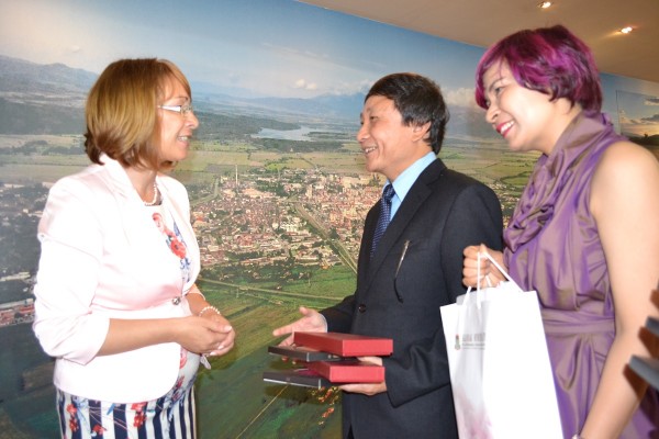 Среща на Кмета с делегациите от побратимените градове