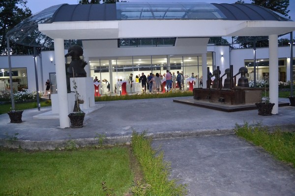 Благодарности към Кмета от IFEAT за посрещането в Казанлък