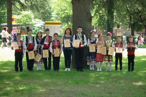 Националният фолклорен конкурс „Димитър Гайдаров“ – с подобаващо място в културния календар на Oбщина Казанлък