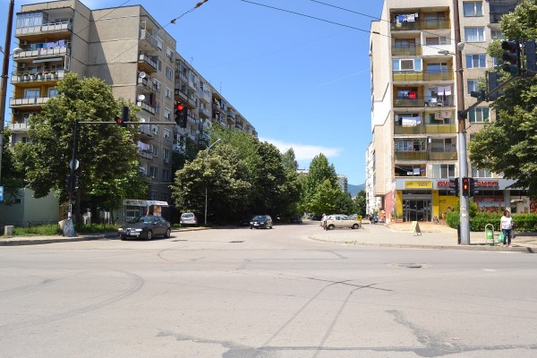 Светофарите на кръстовището на „Абаята“ утре няма да работят