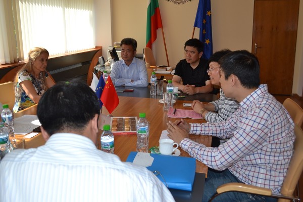 Делегация от побратимения Дзинан, Китай гостува в Казанлък