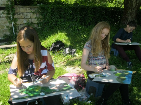 Художници от “Арт линия“ рисуваха в Боженци