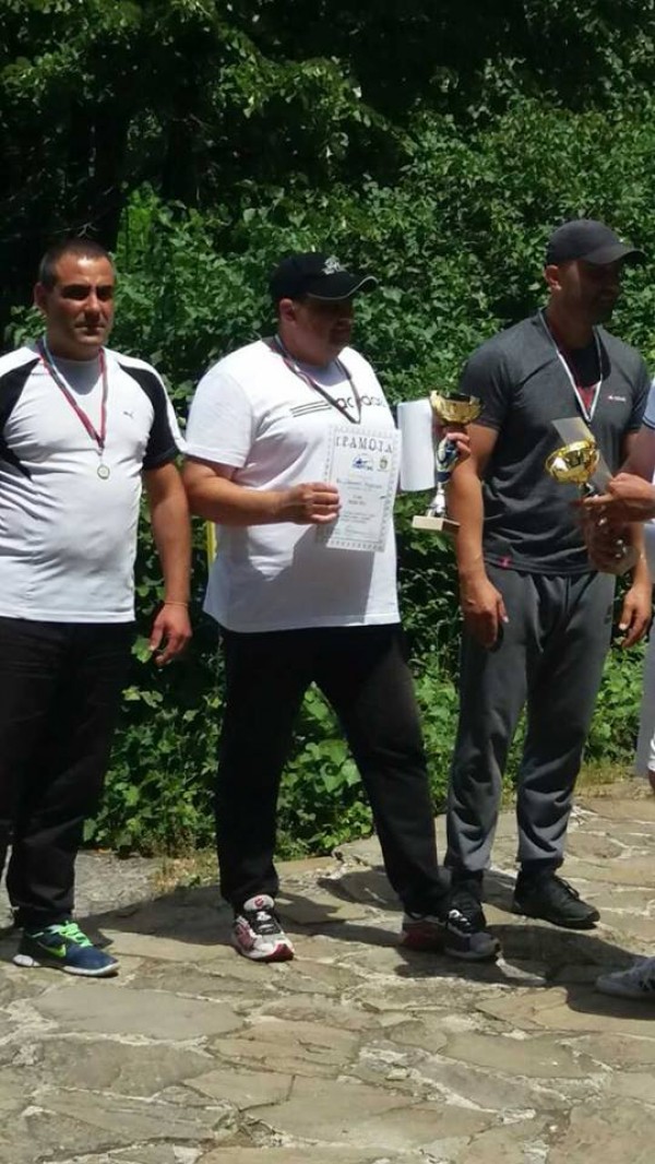 Казанлъшкия отбор по ловна стрелба се върна с медали от турнир в Бургас