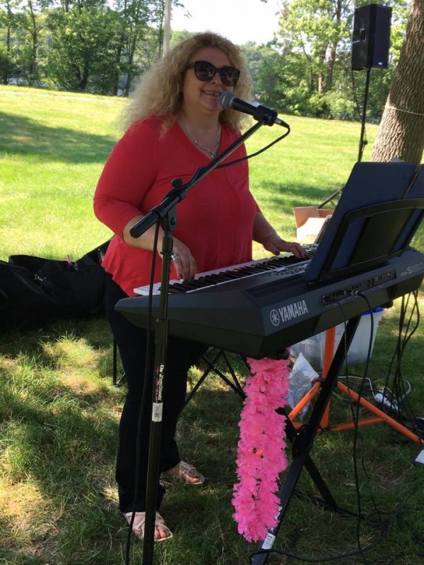 Казанлъчани организират Фестивал на розата в Бостън