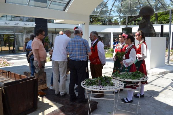 Топло посрещане на дипломатическия корпус в Казанлък