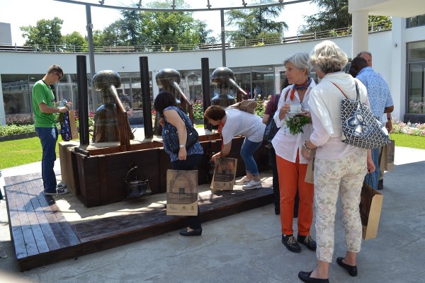 Топло посрещане на дипломатическия корпус в Казанлък