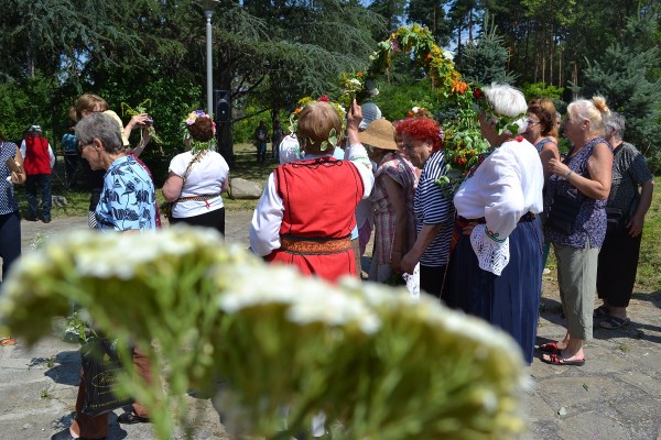 Казанлъчани отпразнуваха весело Еньовден