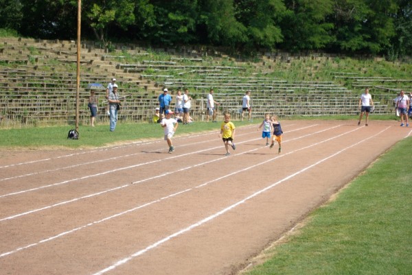 Празник на детската лека атлетика на стадион „Севтополис“