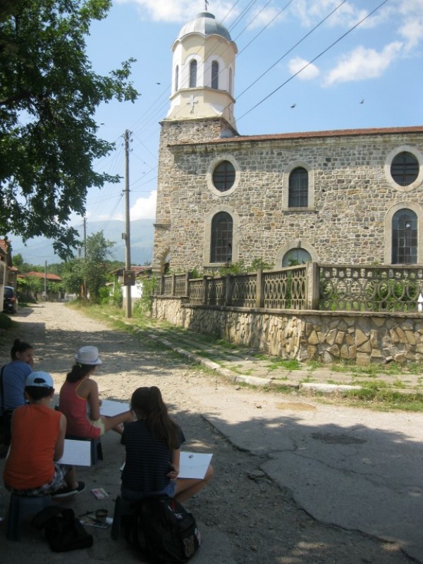 “Арт линия“ проведоха летен пленер за деца и родители