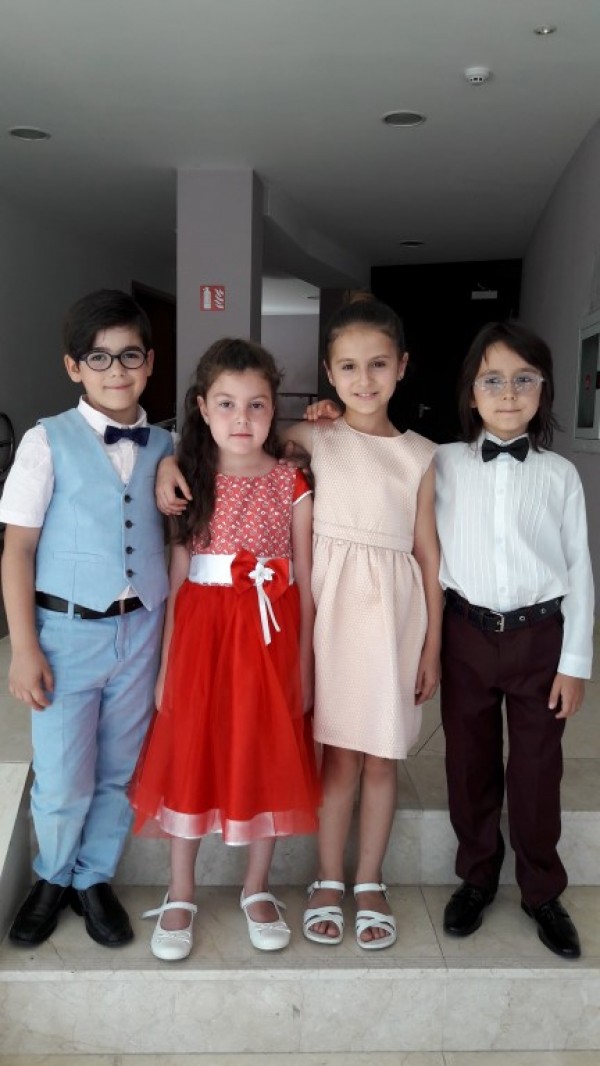 С 30 спечелени награди приключва творческия сезон на клавирния клас на Елена Юлиянова