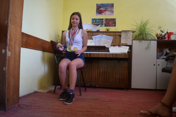 С 30 спечелени награди приключва творческия сезон на клавирния клас на Елена Юлиянова