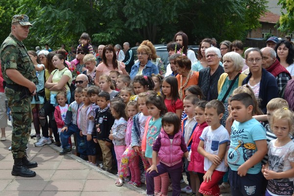 Казанлък се поклони на Апостола