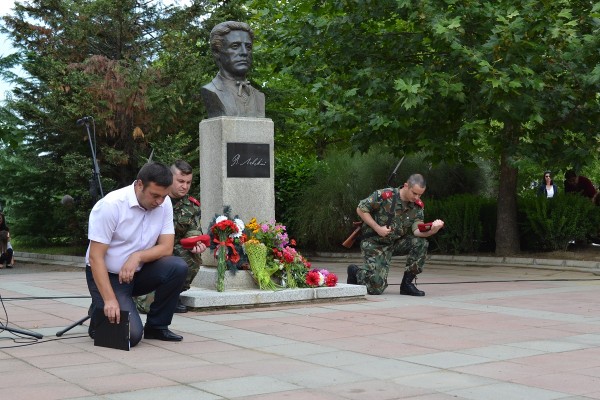 Казанлък се поклони на Апостола