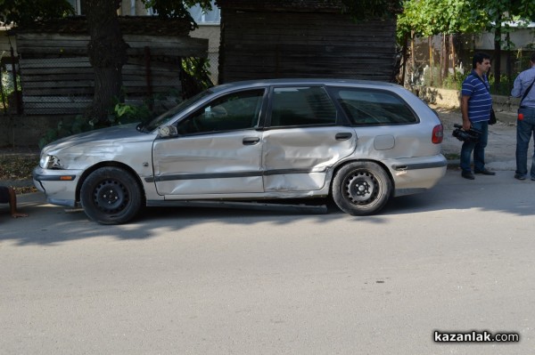 Трета катастрофа за днес, БМВ и Волво се блъснаха