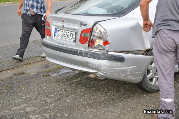 Верижна катастрофа в Източното пред пешеходна пътека / Снимки 