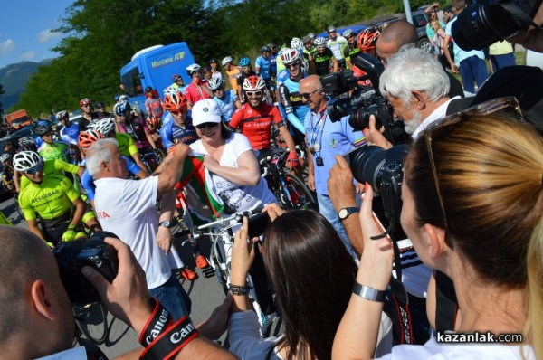 Корнелия Нинова развъртя педалите в Казанлък