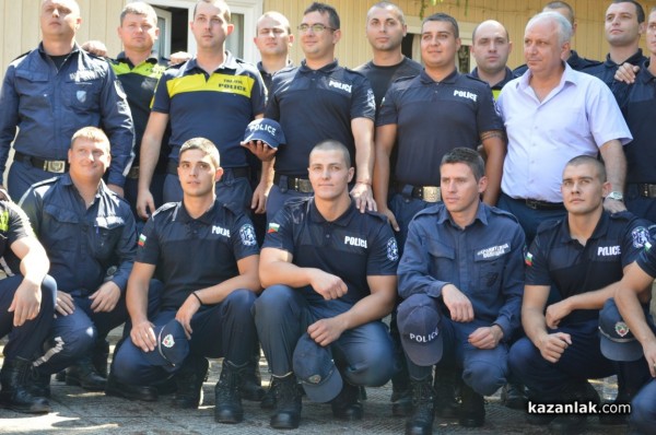 Към новите полицаи: Днес се разделяте с романтиката в МВР