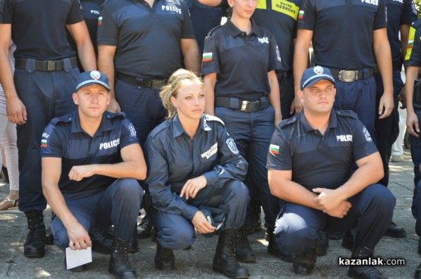 Към новите полицаи: Днес се разделяте с романтиката в МВР