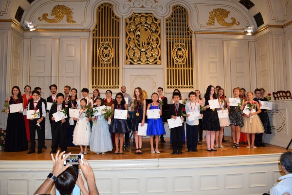 Изгря нова звезда в школата по пиано на Елена Юлианова