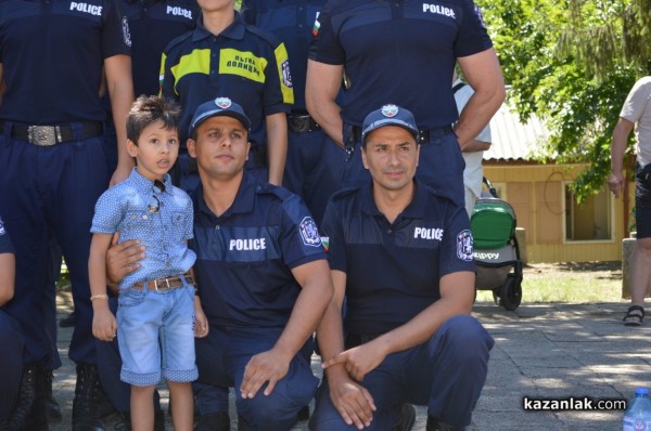 Към новите полицаи: Днес се разделяте с романтиката в МВР