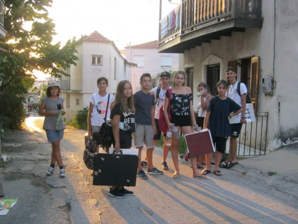 “Арт линия“ се завърнаха от пленер на остров Тасос