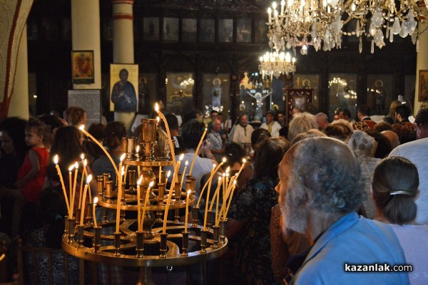 Литийно шествие и посрещане на мощите на Свети Николай Мирликийски Чудотворец