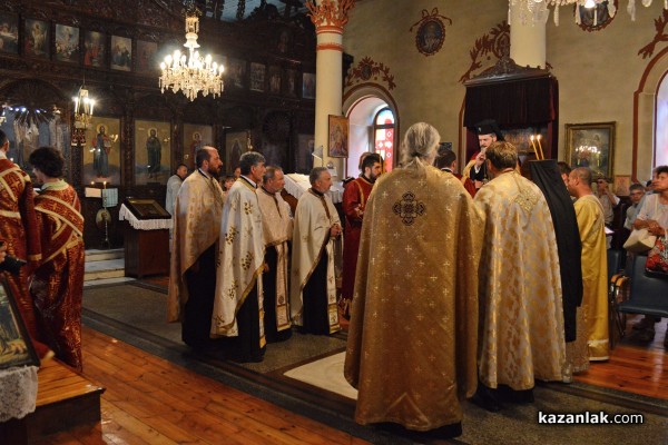 Литийно шествие и посрещане на мощите на Свети Николай Мирликийски Чудотворец