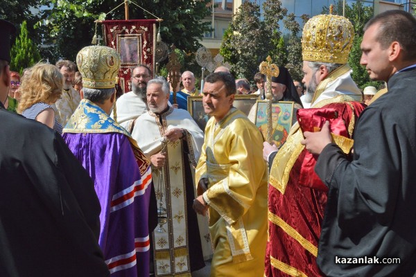 Литийно шествие и посрещане на мощите на Свети Николай Мирликийски Чудотворец