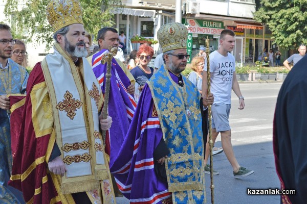 Литийно шествие и посрещане на мощите на Свети Николай Мирликийски Чудотворец