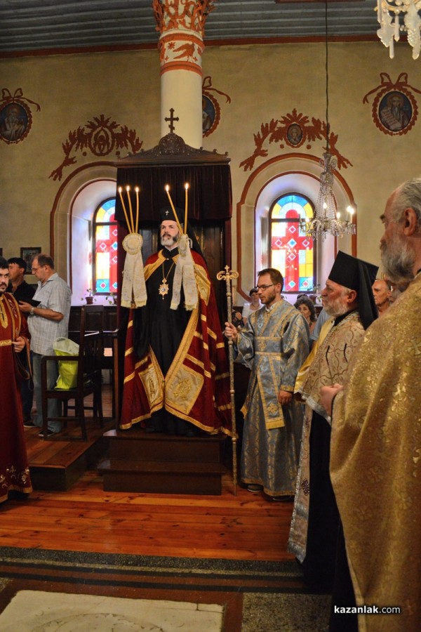 Литийно шествие и посрещане на мощите на Свети Николай Мирликийски Чудотворец