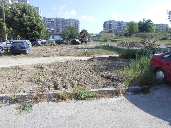Започна работата и по зоните за отдих в ж.к. “Изток“