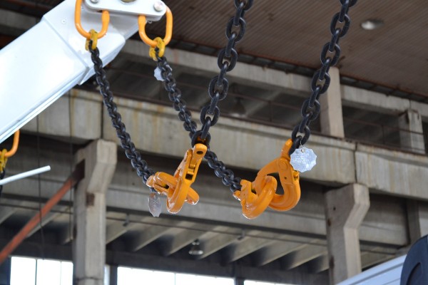 Общинското предприятие по чистота закупи 4 нови камиона 