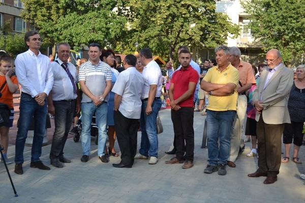 Ново междублоково пространство в ж.к.“Васил Левски“