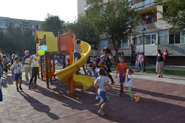 Ново междублоково пространство в ж.к.“Васил Левски“