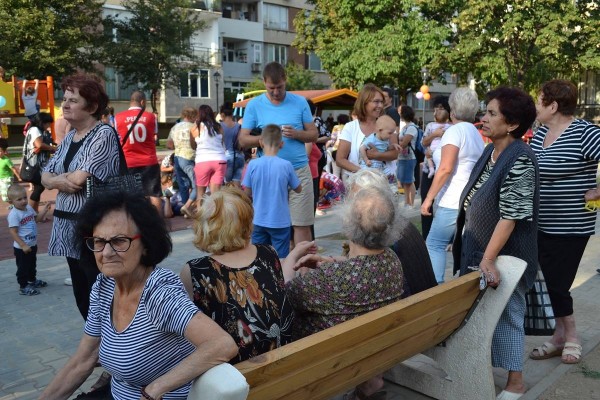 Ново междублоково пространство в ж.к.“Васил Левски“