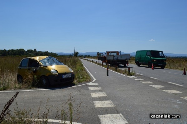 Жената, пострадала при вчерашната катастрофа, е изпреварвала завиващия камион / Новини от Казанлък